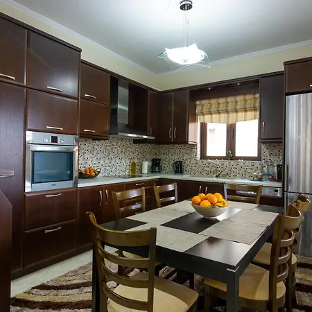 Katerina & Elia'S Family House Apartment Leonídion Exterior photo