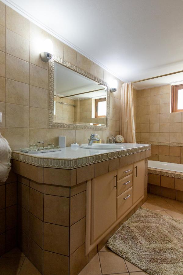 Katerina & Elia's Family House Apartment